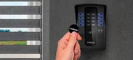 interfone video porteiro fechadura eletronica controles de acesso TAG chaveiro
